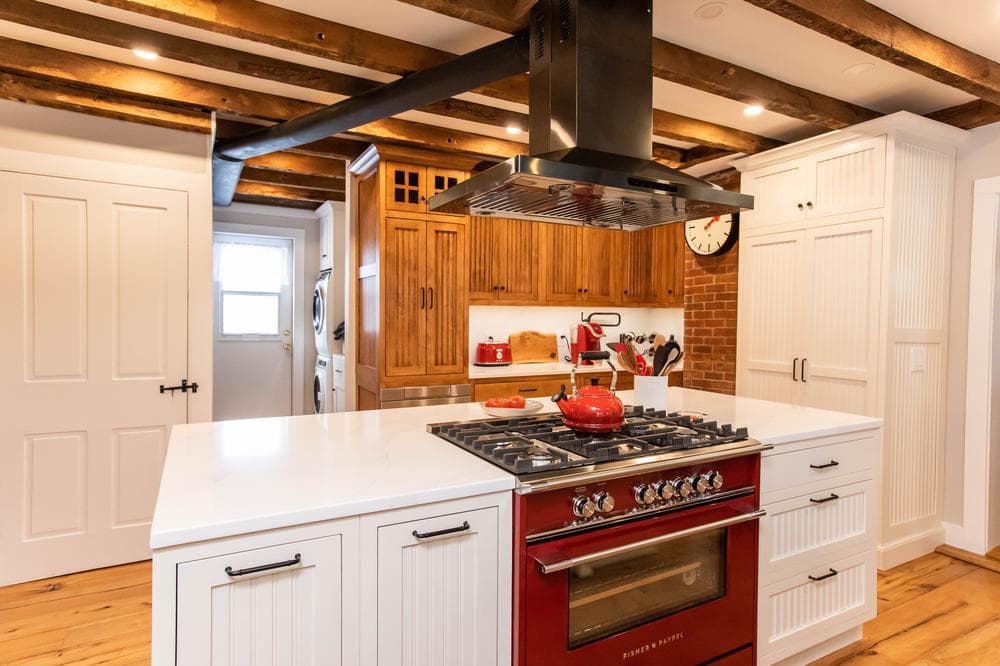 Williston Farmhouse image 2