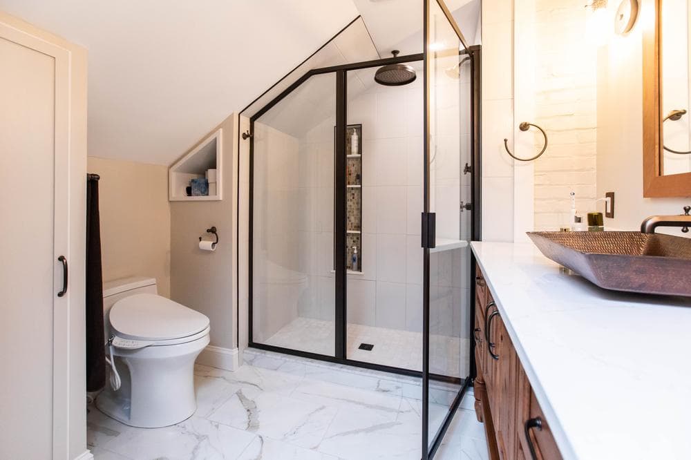 Williston Farmhouse image 9