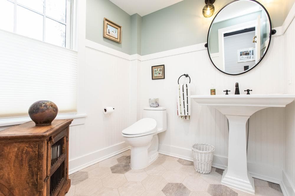 Williston Farmhouse image 32