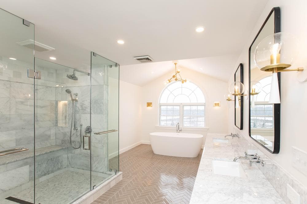 Poor Farm Road Bathroom Image