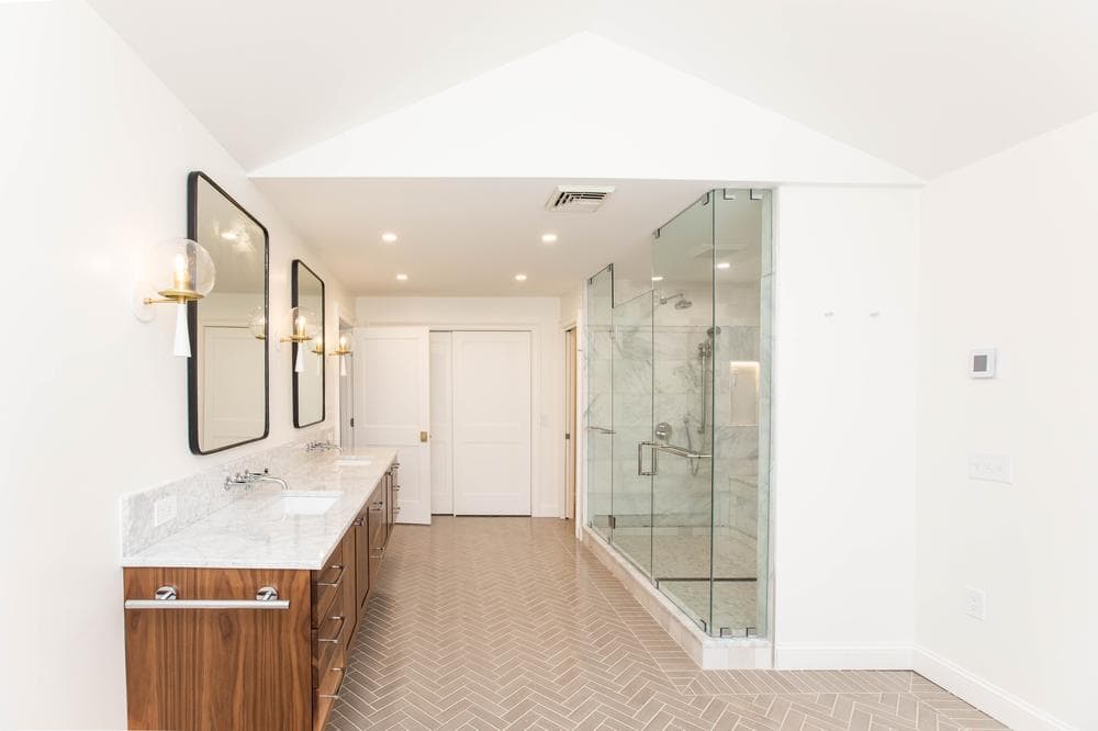 Poor Farm Road Bathroom image 28